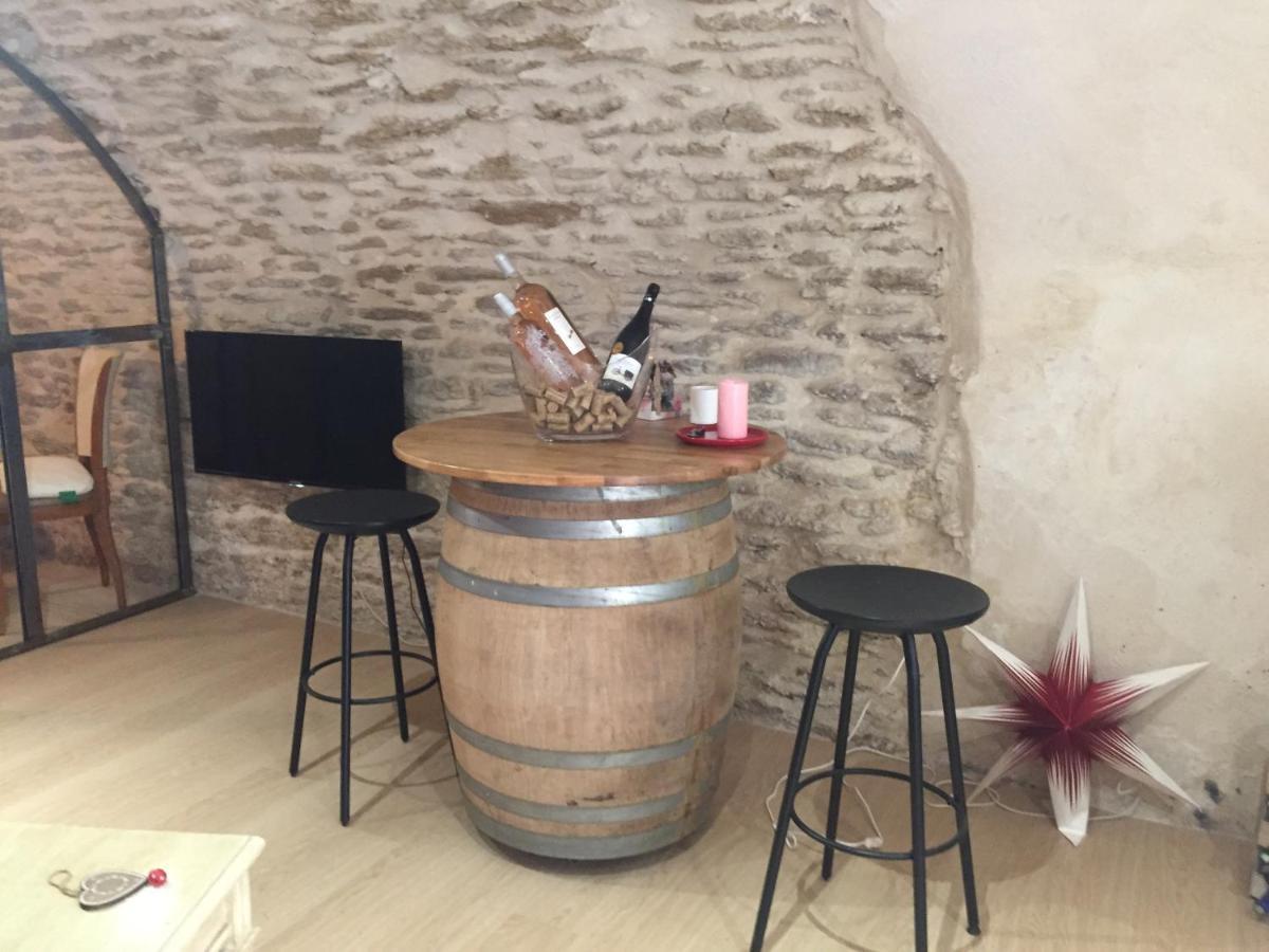 Chambre de charme avec plein d authenticité du 13 ème siècle. 40m² Châteauneuf-du-Pape Exterior foto