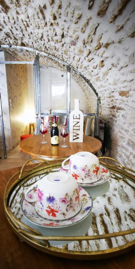 Chambre de charme avec plein d authenticité du 13 ème siècle. 40m² Châteauneuf-du-Pape Exterior foto