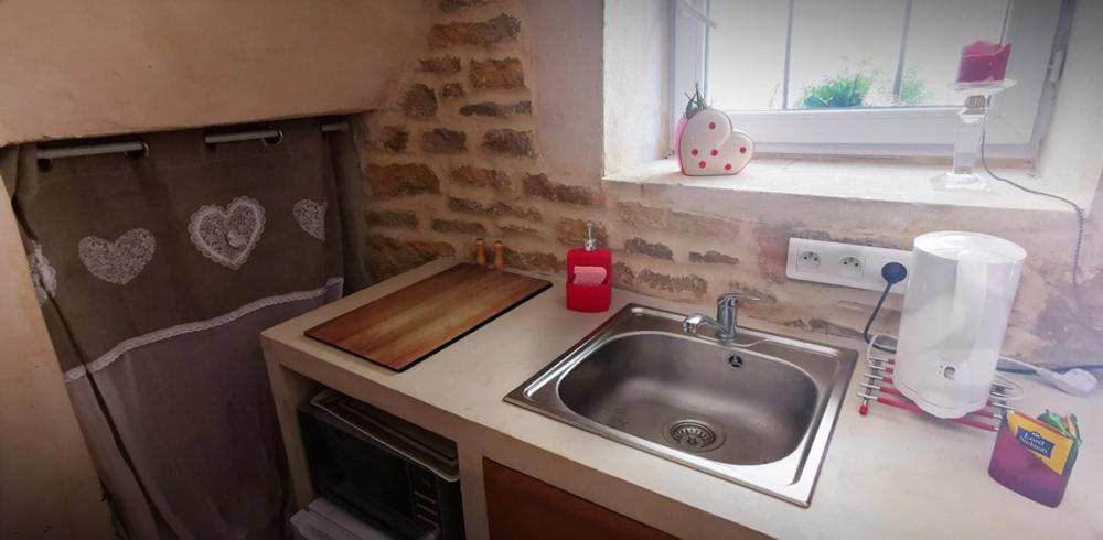 Chambre de charme avec plein d authenticité du 13 ème siècle. 40m² Châteauneuf-du-Pape Exterior foto