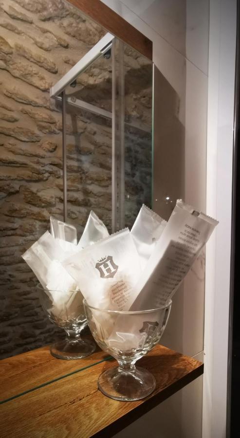 Chambre de charme avec plein d authenticité du 13 ème siècle. 40m² Châteauneuf-du-Pape Exterior foto